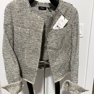 BNWT    UALANA blazer jacket from theory. Has two front pockets.